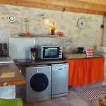 In Aquitaine With Bubble Bath Monprimblanc
