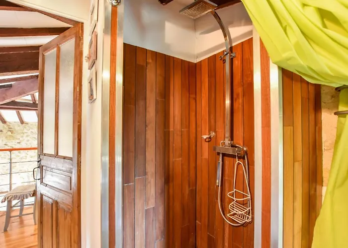 Semesterbostad In Aquitaine With Bubble Bath *