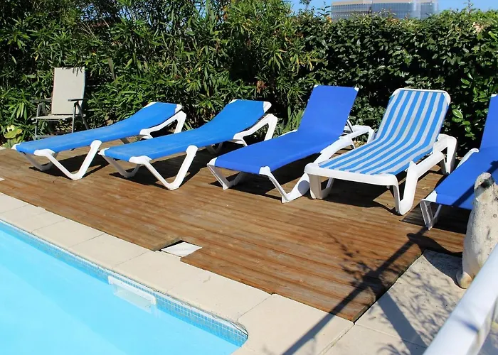 In Aquitaine With Bubble Bath