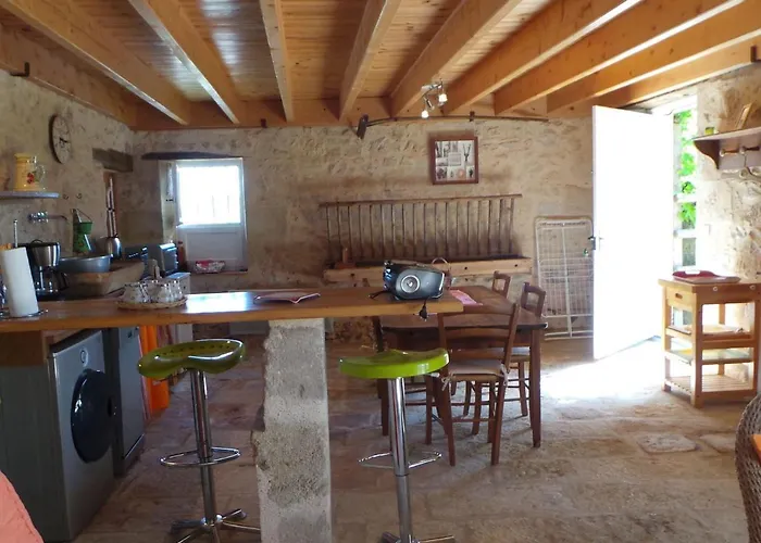 In Aquitaine With Bubble Bath Semesterbostad