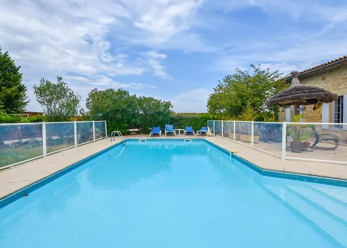 In Aquitaine With Bubble Bath Semesterbostad *